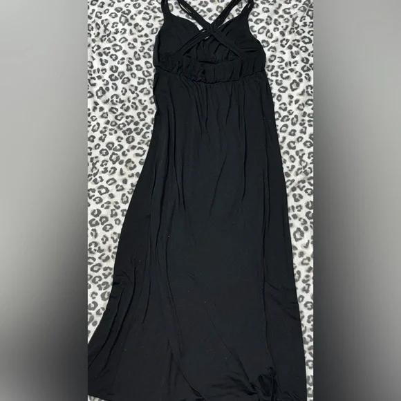Criss Crossed Spaghetti Strap Black Maxi Dress - Picture 6 of 12